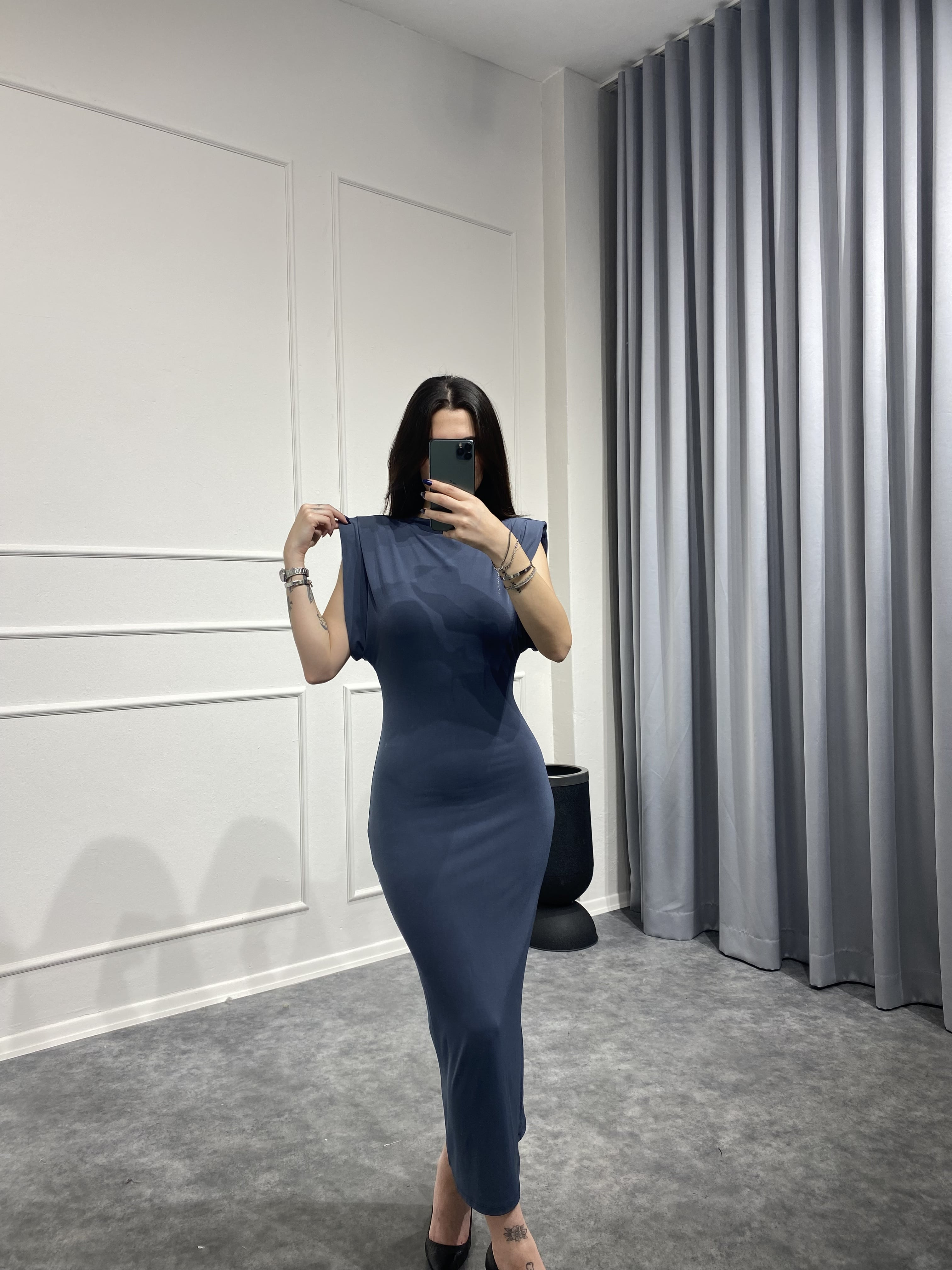 Vatkalı Antrasit Yeni Model Kadın Uzun Elbise